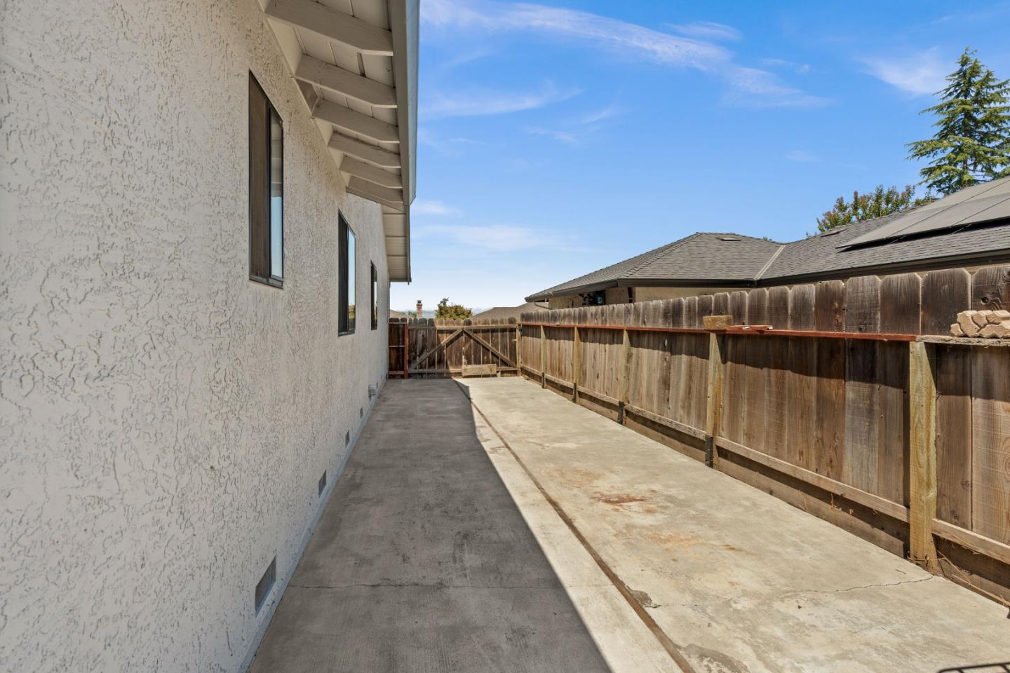 Detail Gallery Image 40 of 41 For 1031 Trinity Dr, Hollister,  CA 95023 - 3 Beds | 2 Baths