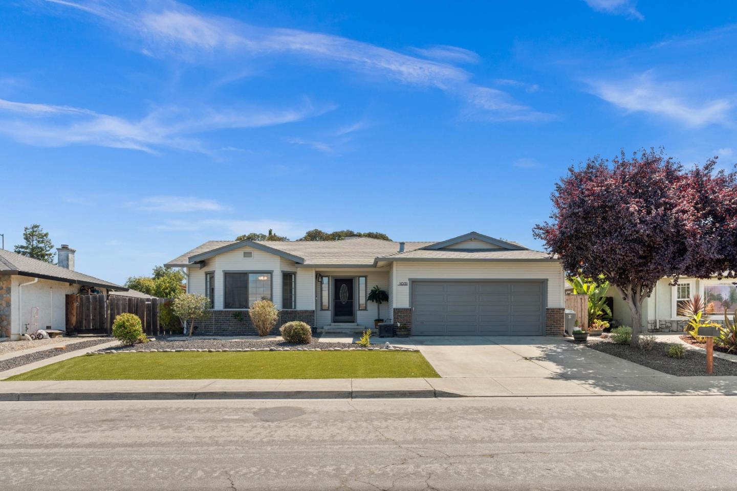 Detail Gallery Image 6 of 41 For 1031 Trinity Dr, Hollister,  CA 95023 - 3 Beds | 2 Baths