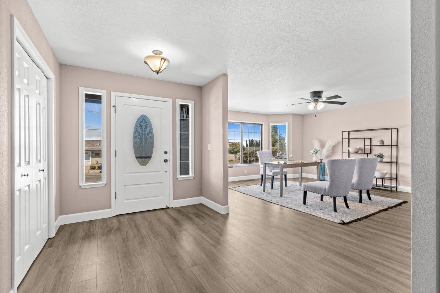 Detail Gallery Image 8 of 41 For 1031 Trinity Dr, Hollister,  CA 95023 - 3 Beds | 2 Baths