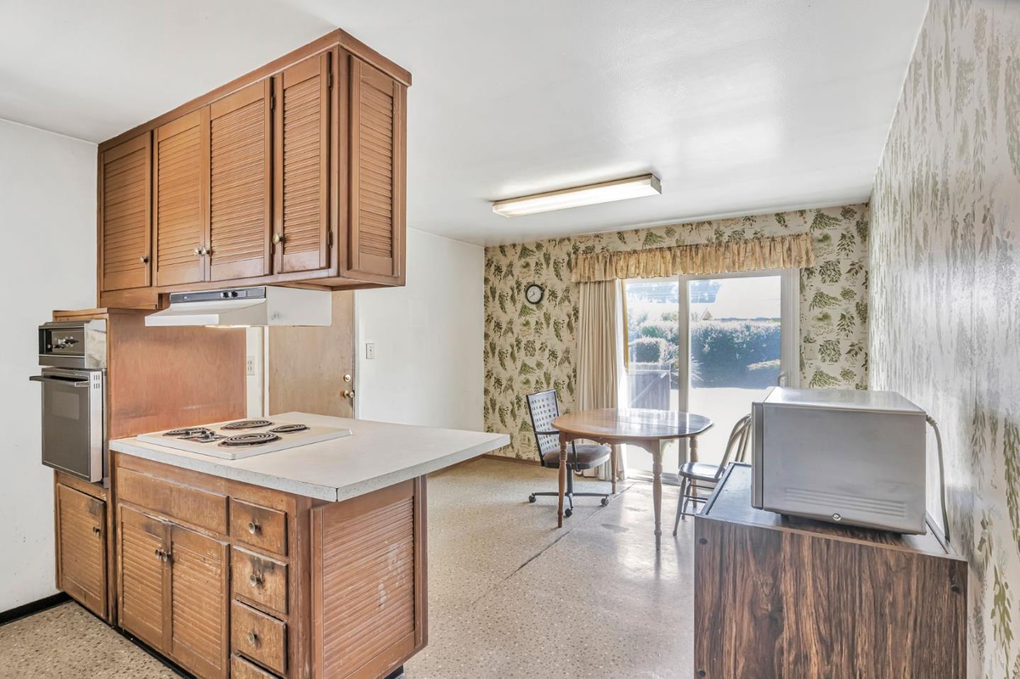 Detail Gallery Image 15 of 41 For 6030 Madelaine Dr, Newark,  CA 94560 - 3 Beds | 2 Baths