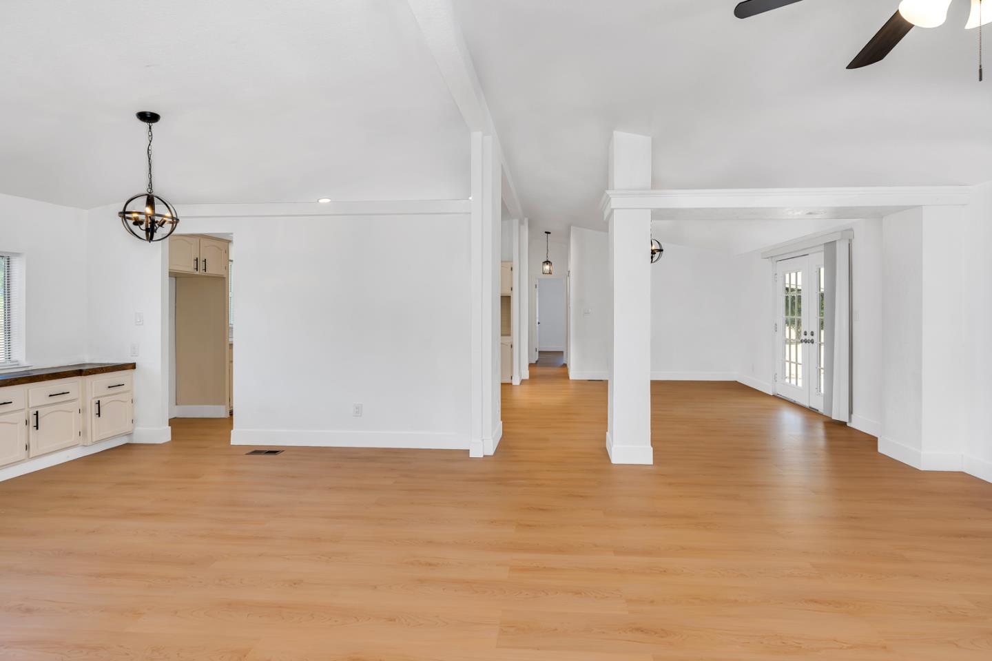 Detail Gallery Image 10 of 35 For 4028 Dawn Rd, Mariposa,  CA 95338 - 3 Beds | 2 Baths