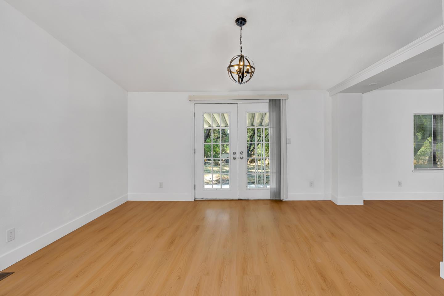 Detail Gallery Image 12 of 35 For 4028 Dawn Rd, Mariposa,  CA 95338 - 3 Beds | 2 Baths