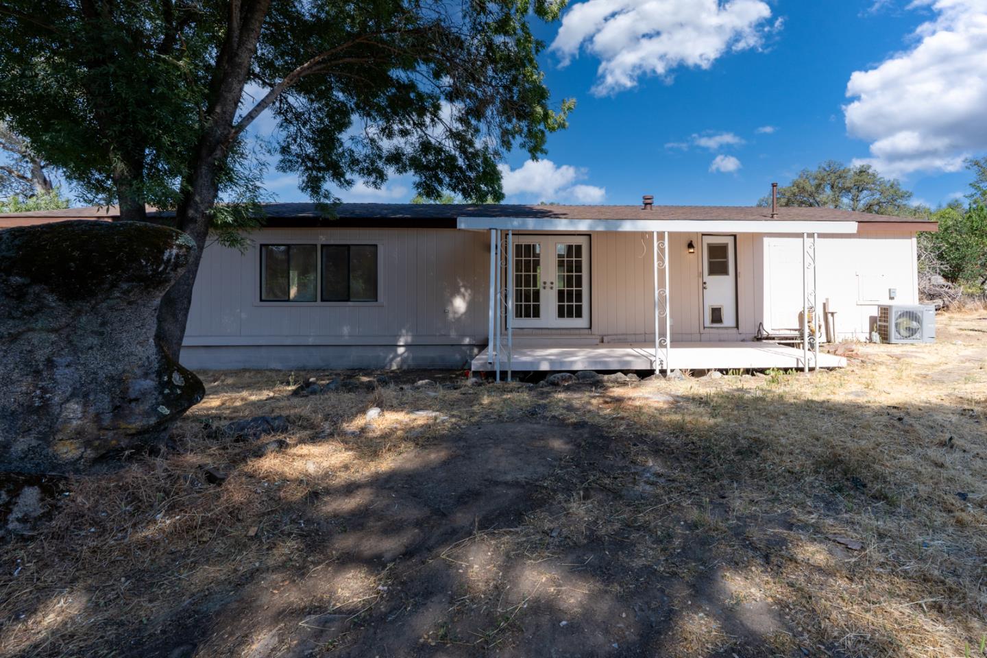 Detail Gallery Image 5 of 35 For 4028 Dawn Rd, Mariposa,  CA 95338 - 3 Beds | 2 Baths