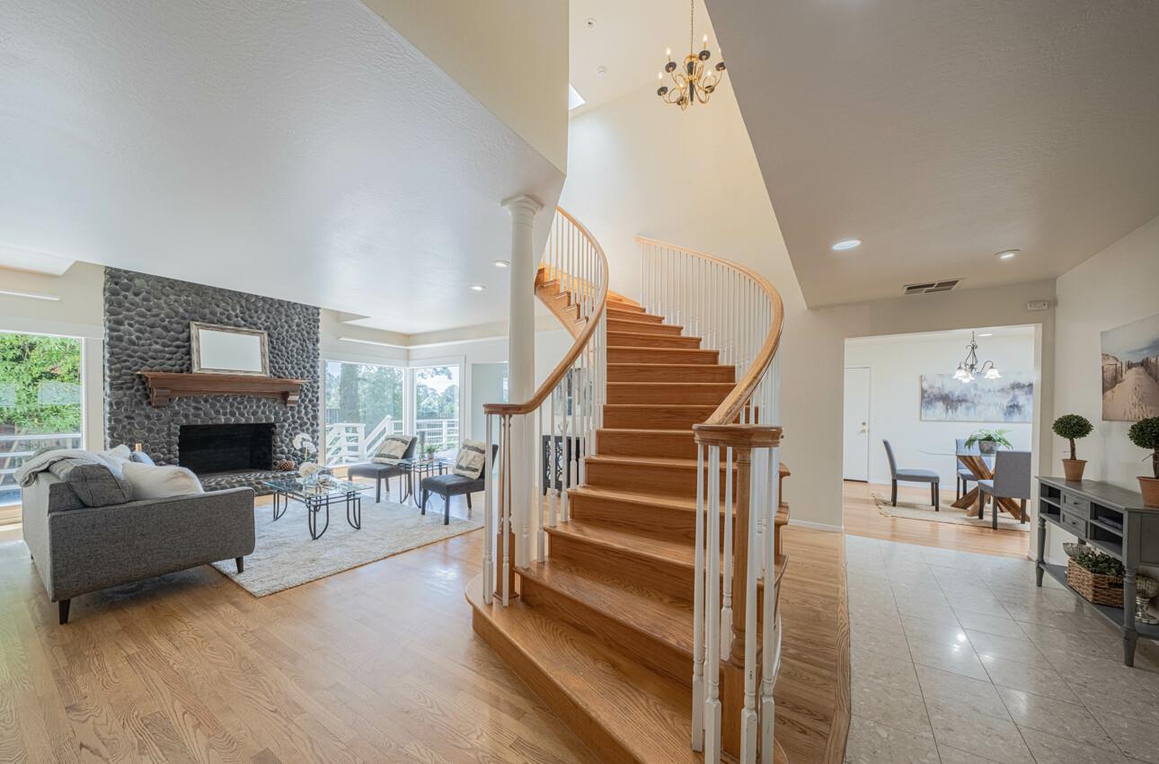 Detail Gallery Image 12 of 53 For 175 Tamarack Dr, Aptos,  CA 95003 - 3 Beds | 3 Baths