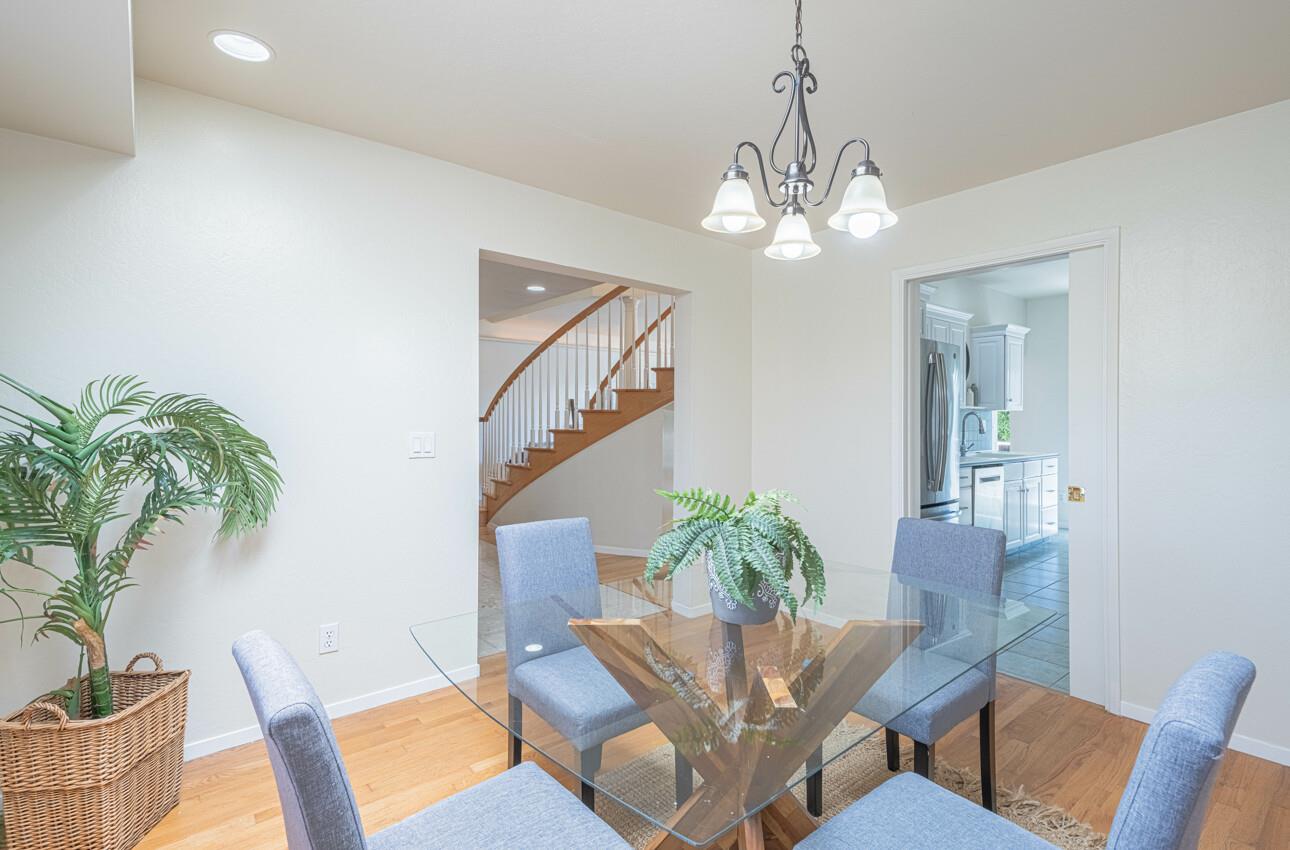 Detail Gallery Image 14 of 53 For 175 Tamarack Dr, Aptos,  CA 95003 - 3 Beds | 3 Baths