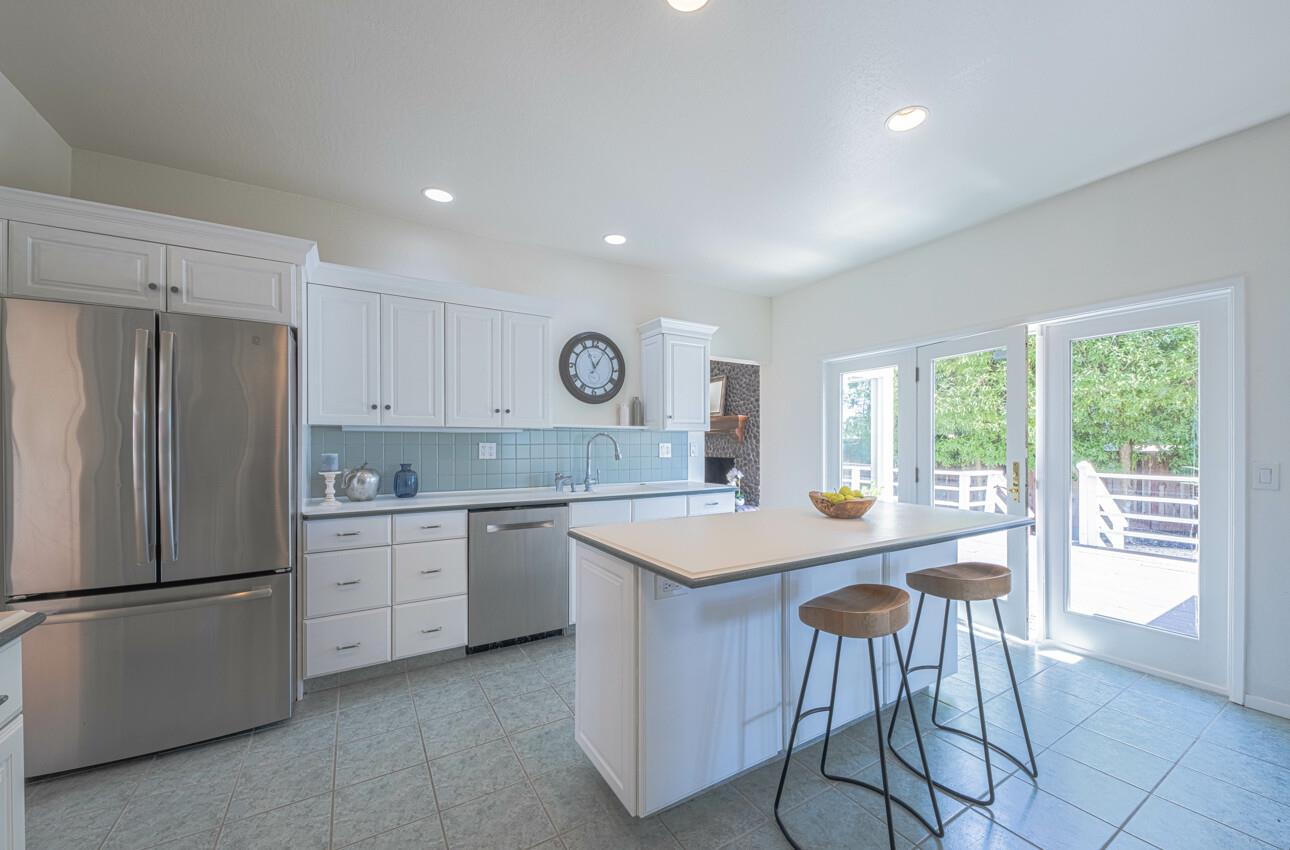 Detail Gallery Image 15 of 53 For 175 Tamarack Dr, Aptos,  CA 95003 - 3 Beds | 3 Baths