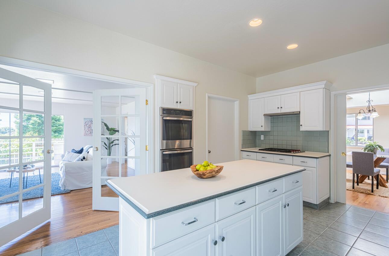 Detail Gallery Image 18 of 53 For 175 Tamarack Dr, Aptos,  CA 95003 - 3 Beds | 3 Baths