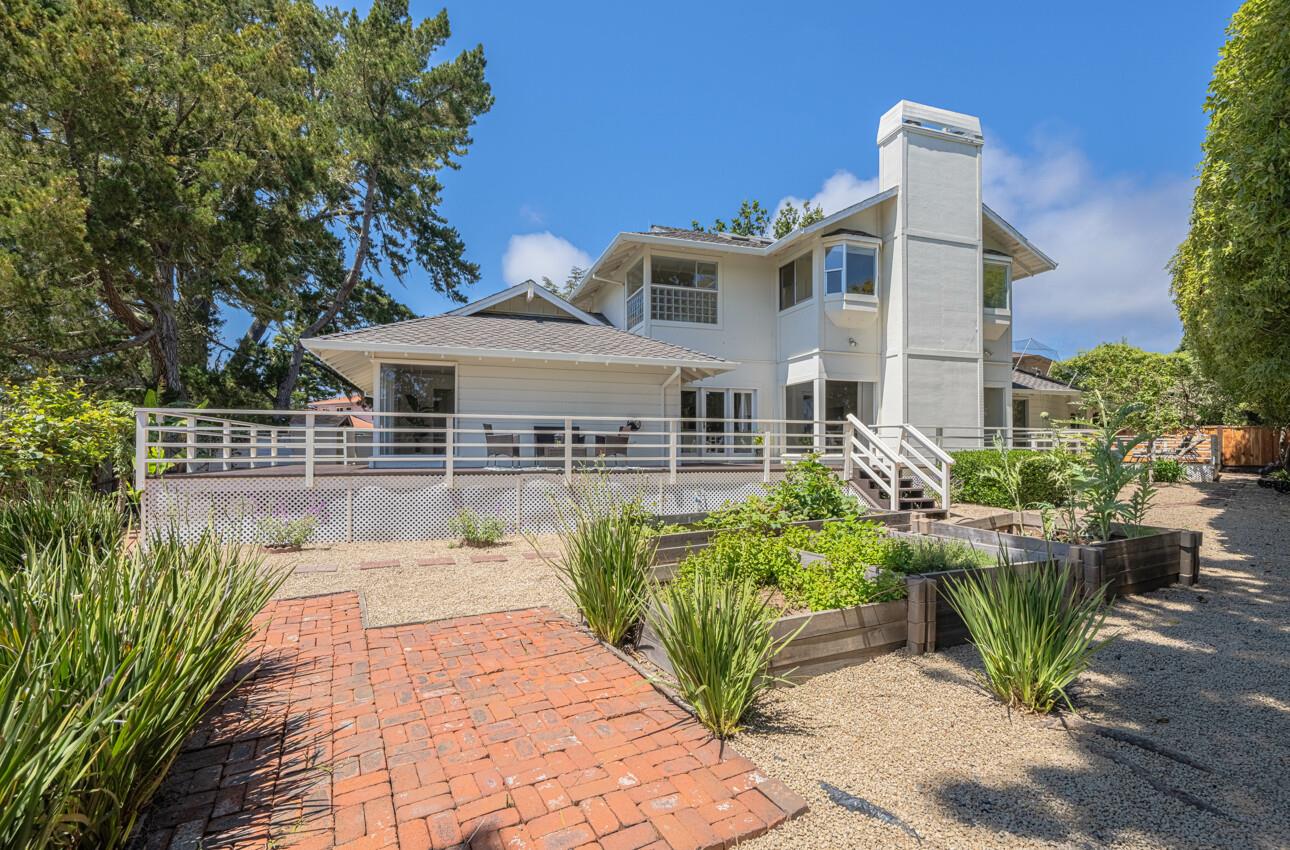 Detail Gallery Image 2 of 53 For 175 Tamarack Dr, Aptos,  CA 95003 - 3 Beds | 3 Baths
