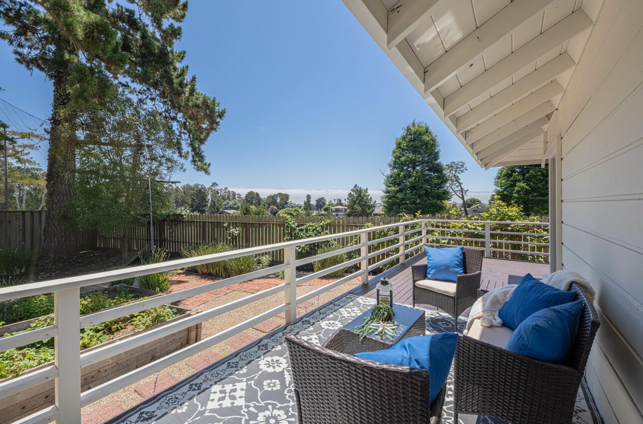 Detail Gallery Image 24 of 53 For 175 Tamarack Dr, Aptos,  CA 95003 - 3 Beds | 3 Baths