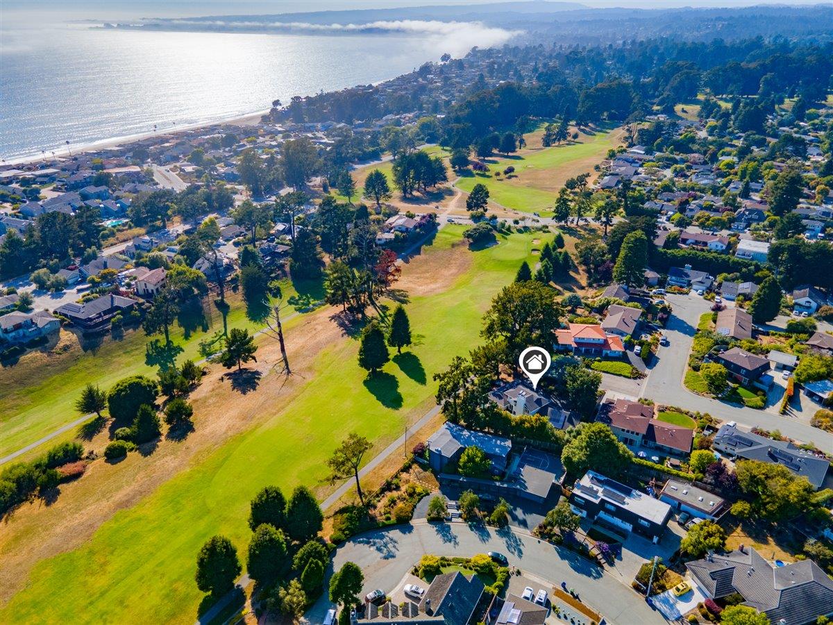 Detail Gallery Image 3 of 53 For 175 Tamarack Dr, Aptos,  CA 95003 - 3 Beds | 3 Baths