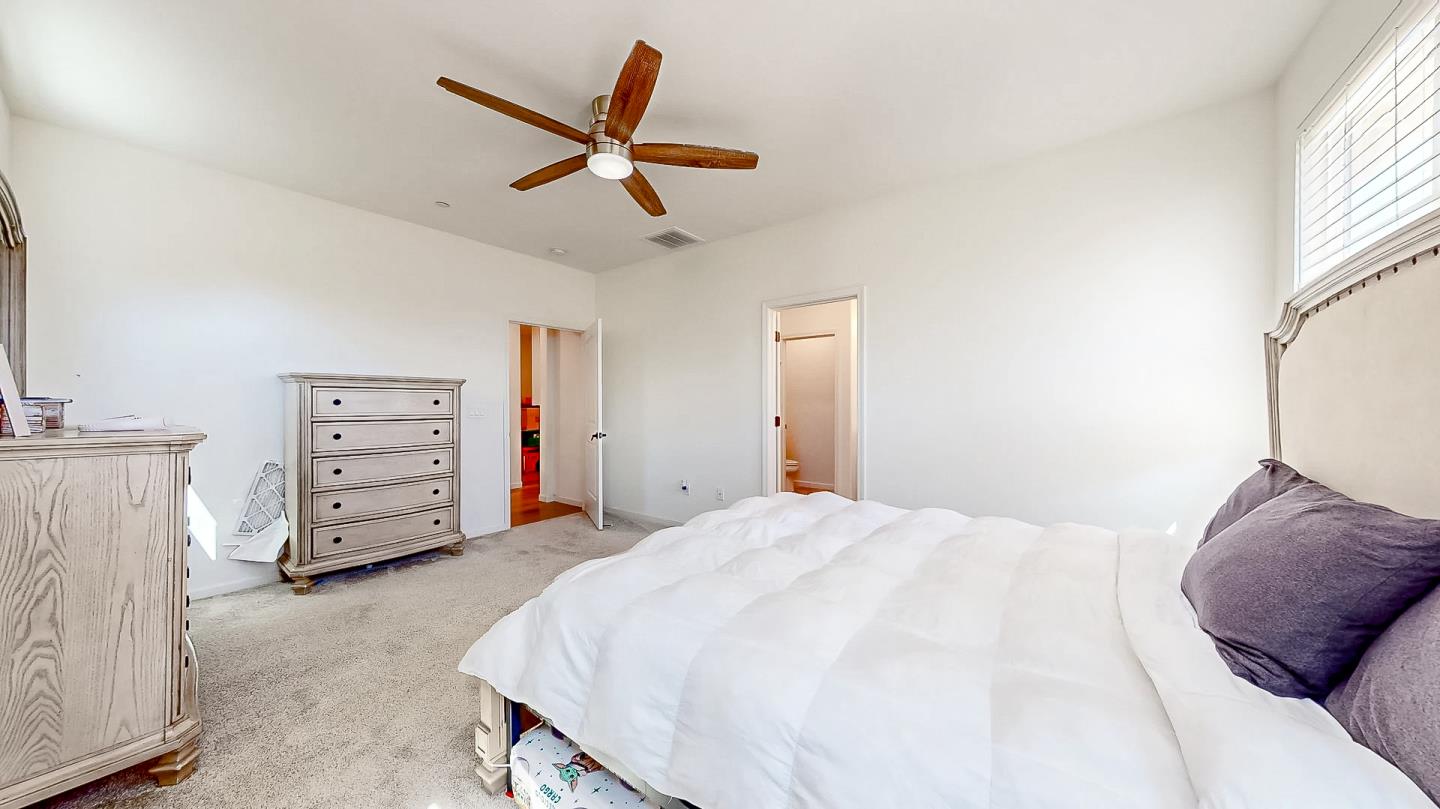 Detail Gallery Image 12 of 25 For 677 Sacramento Way, Hollister,  CA 95023 - 3 Beds | 2 Baths