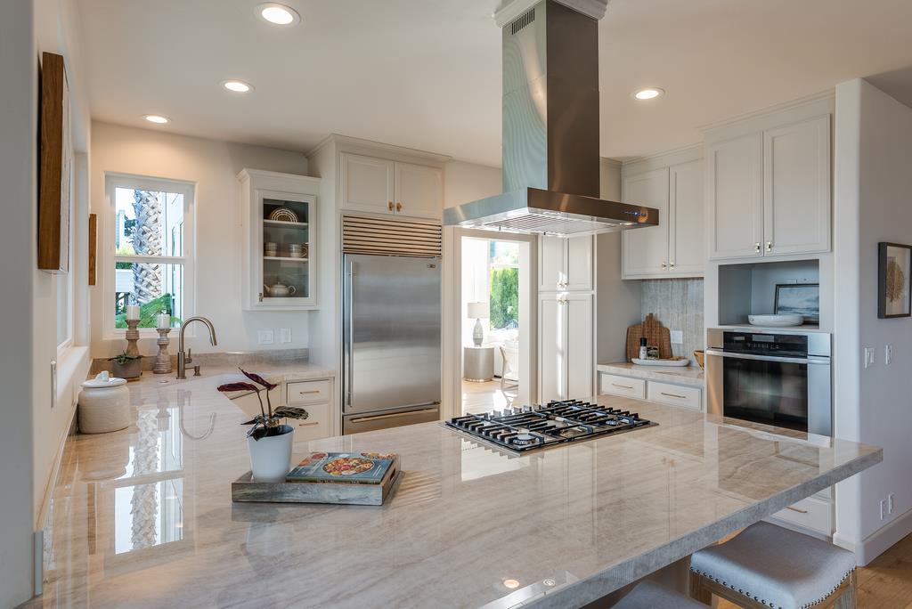 Detail Gallery Image 18 of 70 For 102 Livermore Ave, Capitola,  CA 95010 - 5 Beds | 4 Baths