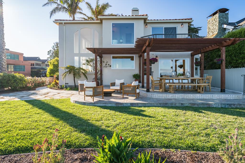 Detail Gallery Image 28 of 70 For 102 Livermore Ave, Capitola,  CA 95010 - 5 Beds | 4 Baths