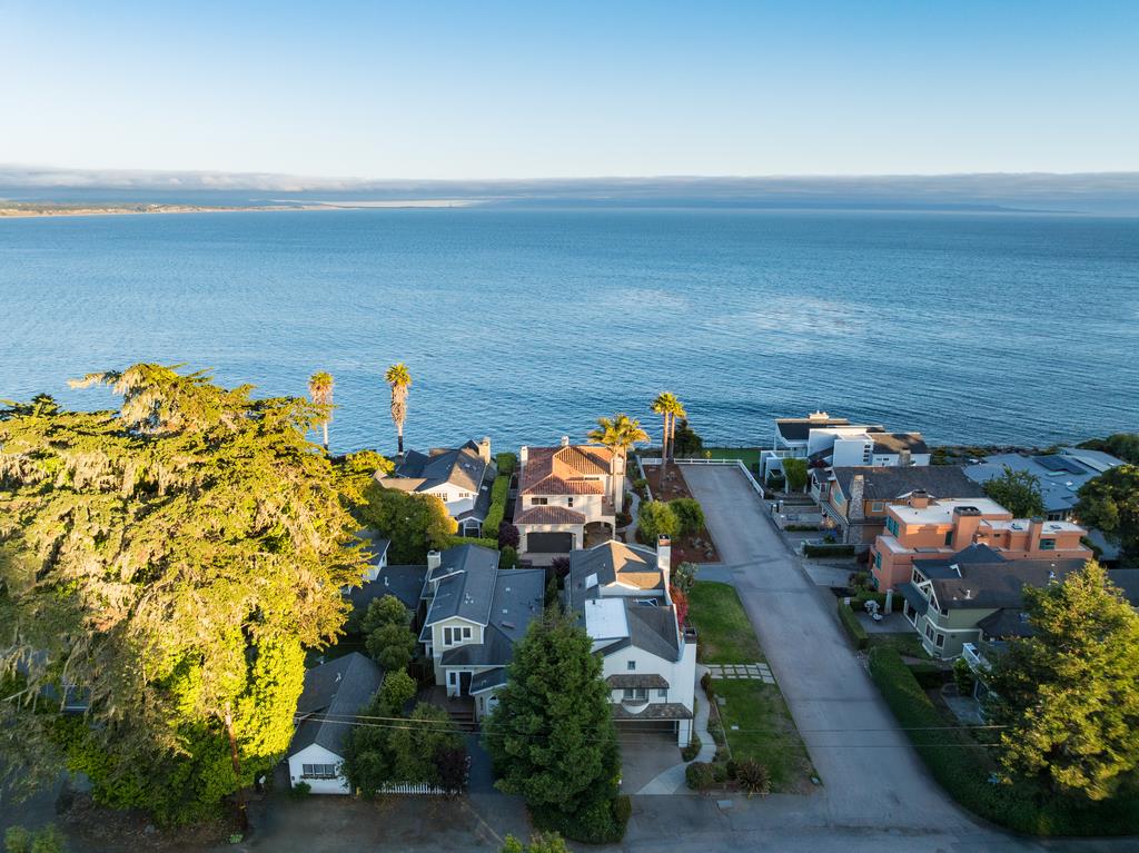 Detail Gallery Image 67 of 70 For 102 Livermore Ave, Capitola,  CA 95010 - 5 Beds | 4 Baths