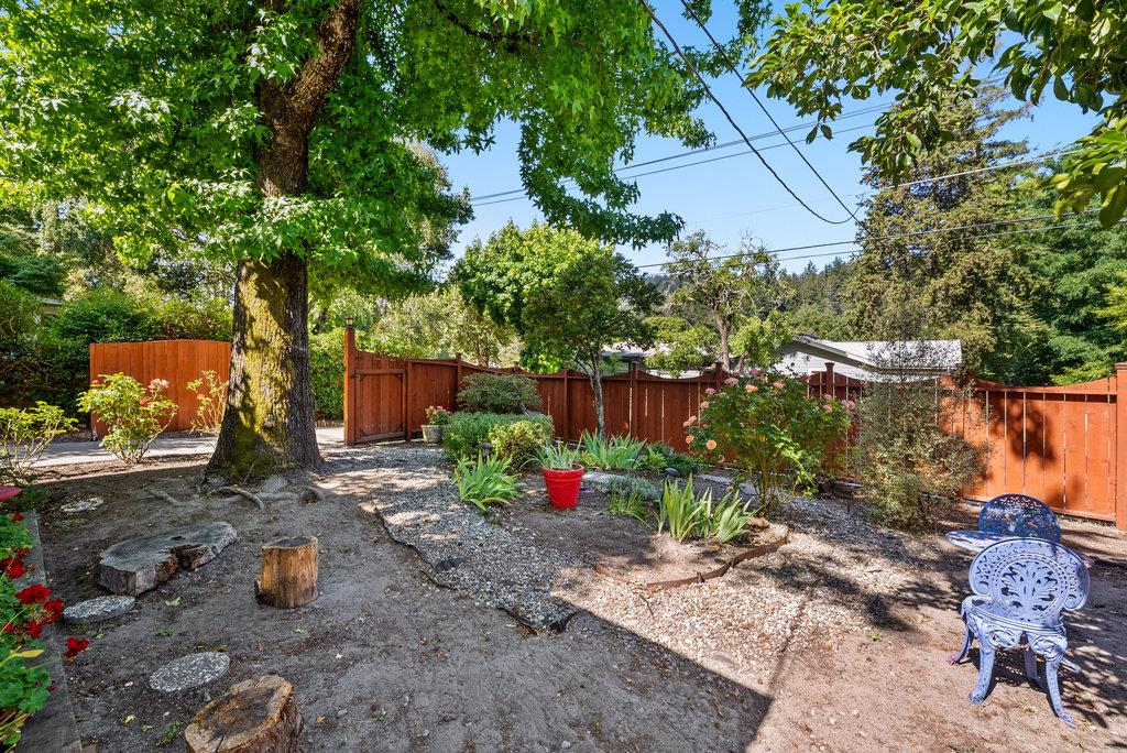 Detail Gallery Image 19 of 33 For 8494 Glen Arbor Rd, Ben Lomond,  CA 95005 - 2 Beds | 1 Baths