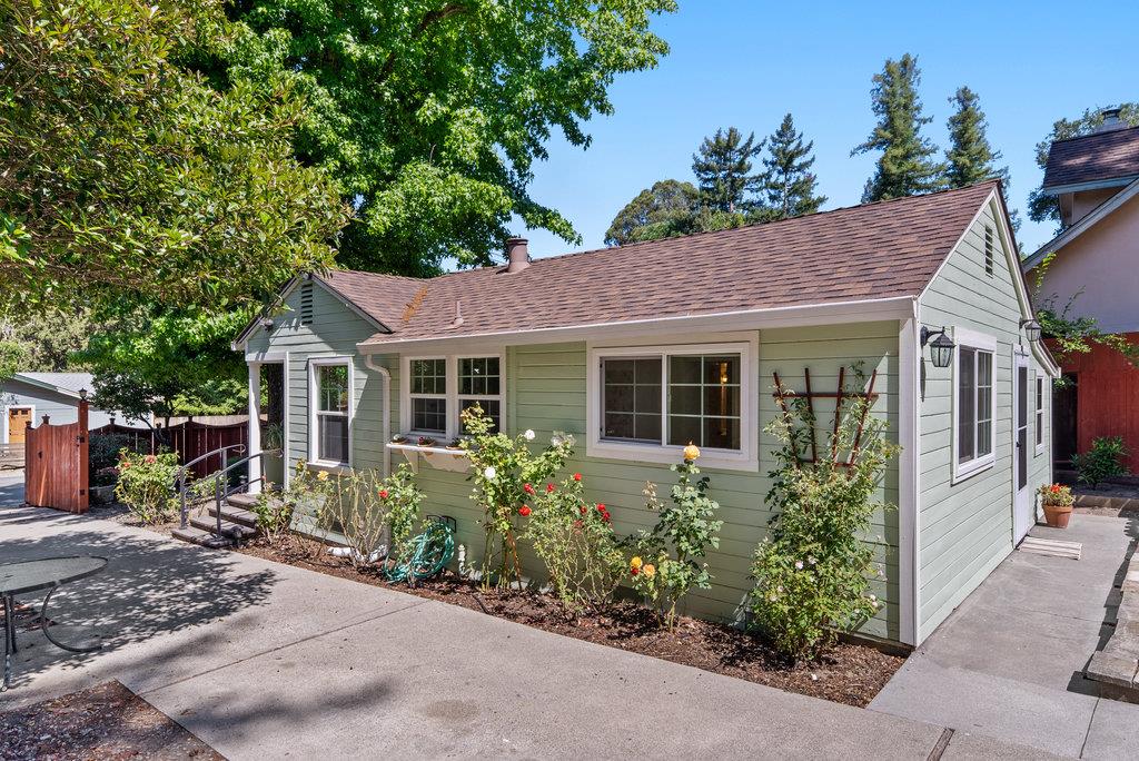Detail Gallery Image 2 of 33 For 8494 Glen Arbor Rd, Ben Lomond,  CA 95005 - 2 Beds | 1 Baths