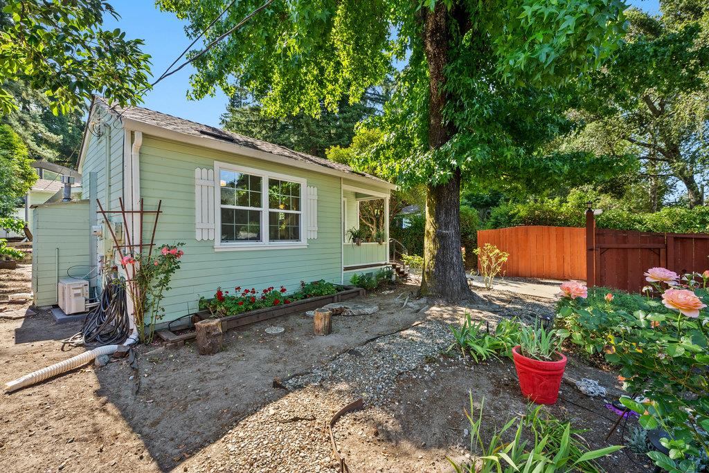 Detail Gallery Image 24 of 33 For 8494 Glen Arbor Rd, Ben Lomond,  CA 95005 - 2 Beds | 1 Baths