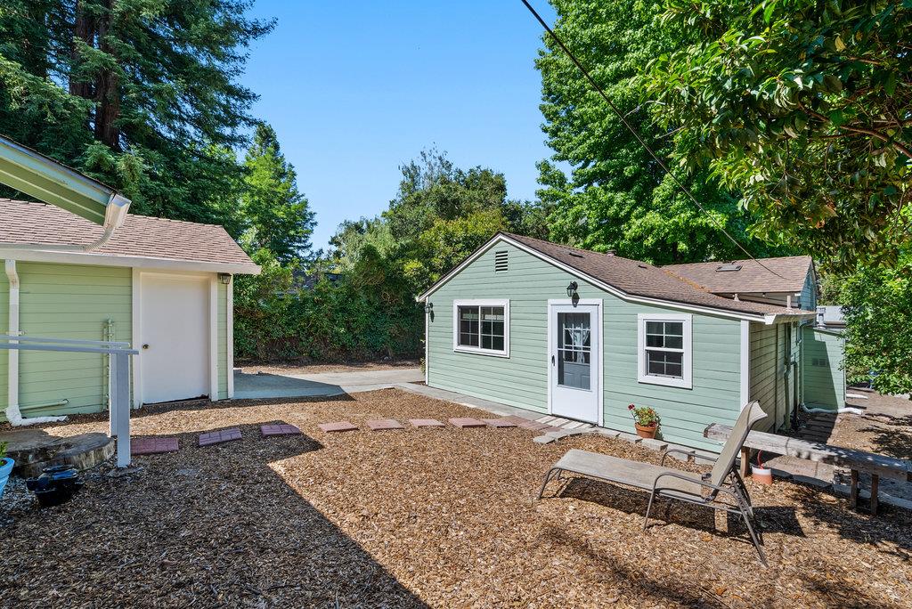 Detail Gallery Image 3 of 33 For 8494 Glen Arbor Rd, Ben Lomond,  CA 95005 - 2 Beds | 1 Baths