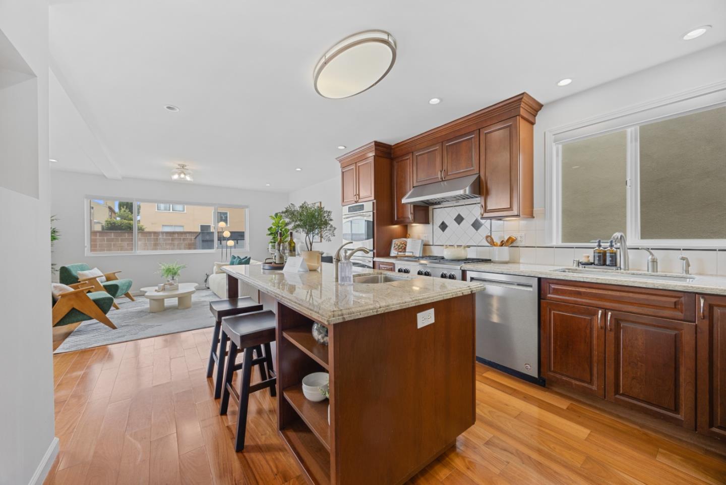 Detail Gallery Image 14 of 53 For 383 Glenwood Ave, Daly City,  CA 94015 - 4 Beds | 2/1 Baths