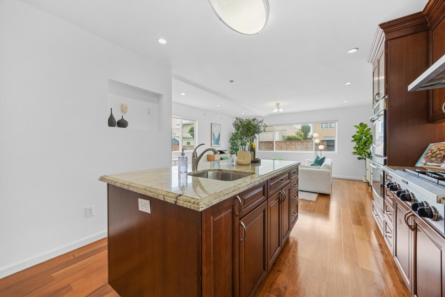 Detail Gallery Image 21 of 53 For 383 Glenwood Ave, Daly City,  CA 94015 - 4 Beds | 2/1 Baths