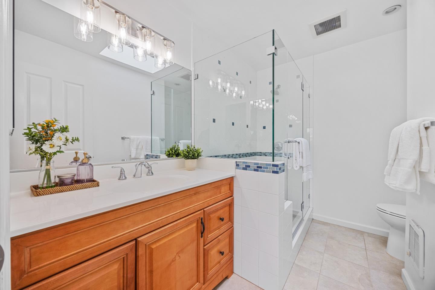 Detail Gallery Image 41 of 53 For 383 Glenwood Ave, Daly City,  CA 94015 - 4 Beds | 2/1 Baths