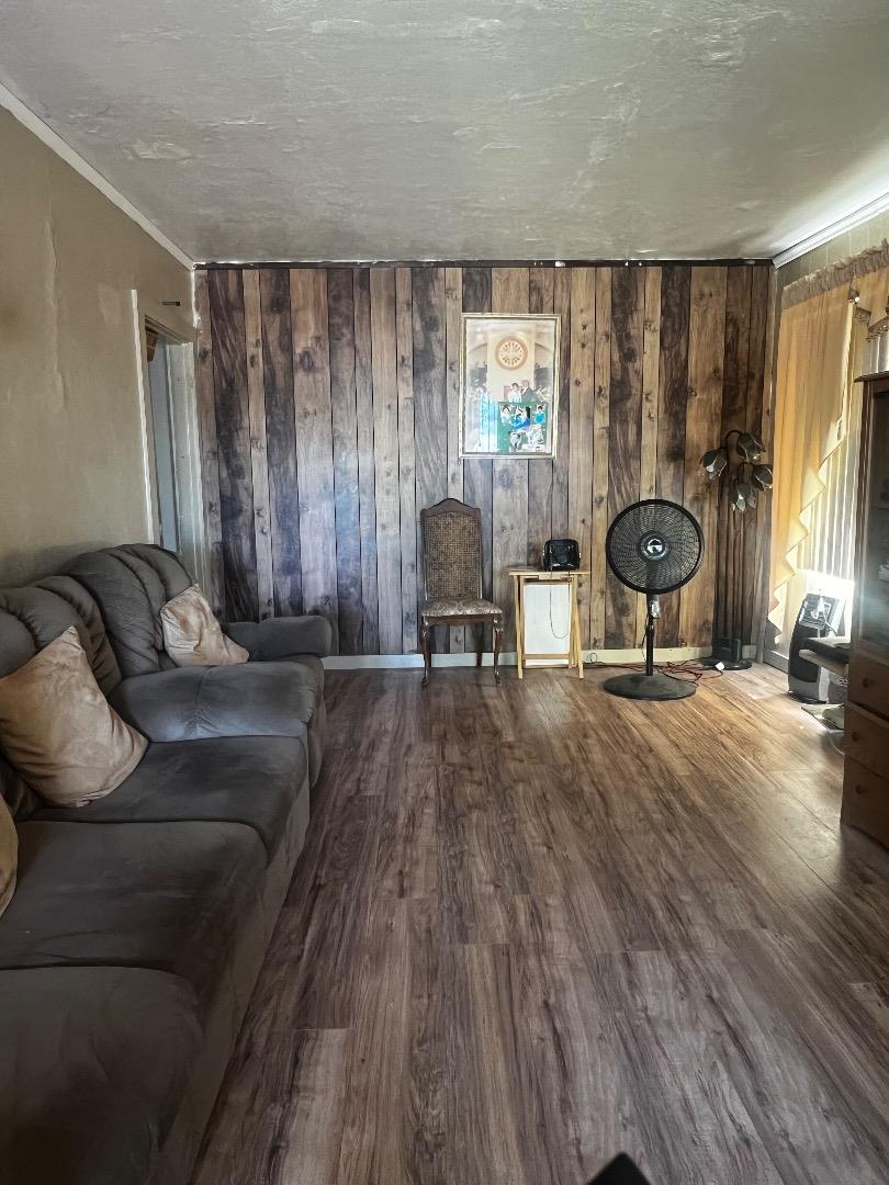 Detail Gallery Image 6 of 21 For 674 Plaza Ave, Sacramento,  CA 95815 - 2 Beds | 1 Baths