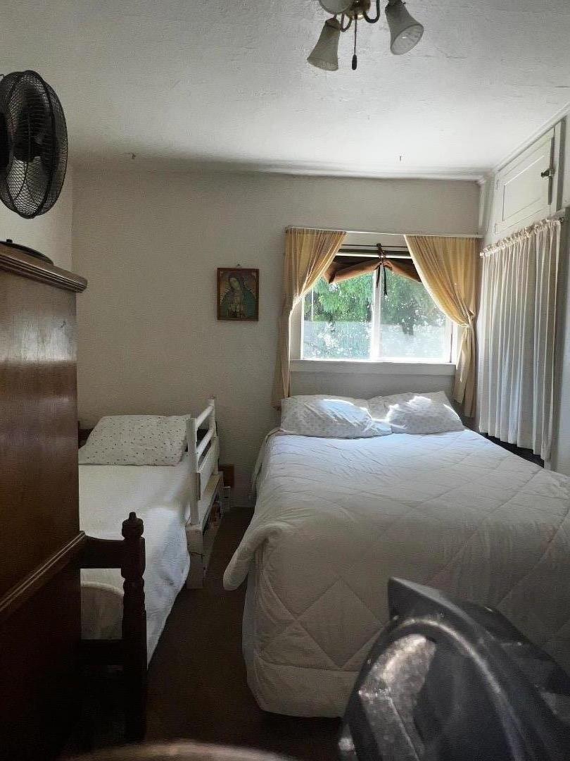 Detail Gallery Image 7 of 21 For 674 Plaza Ave, Sacramento,  CA 95815 - 2 Beds | 1 Baths