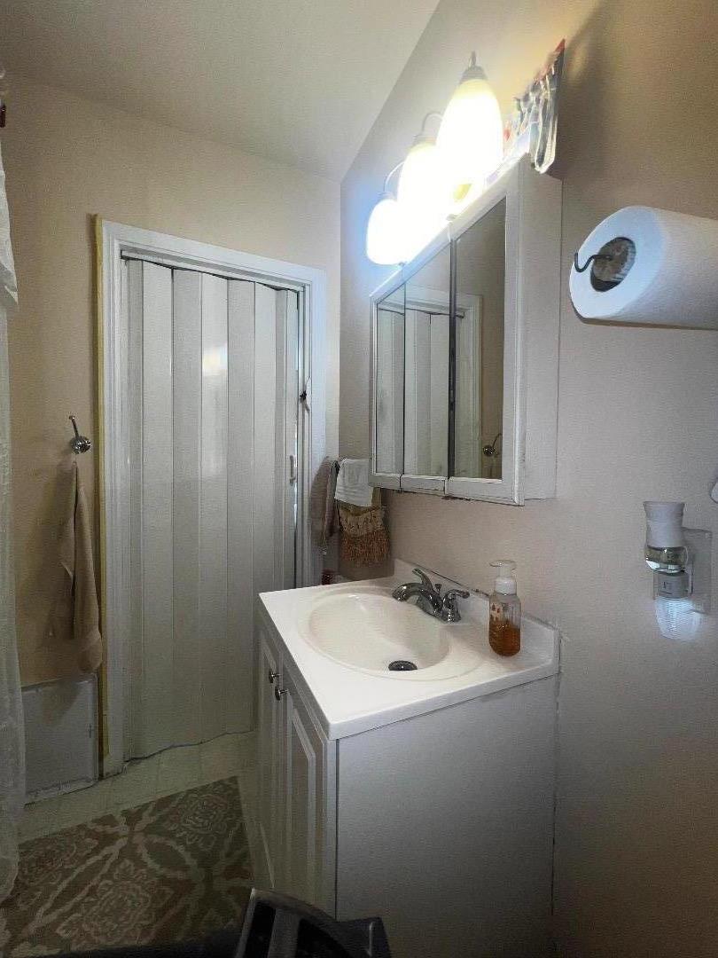 Detail Gallery Image 9 of 21 For 674 Plaza Ave, Sacramento,  CA 95815 - 2 Beds | 1 Baths