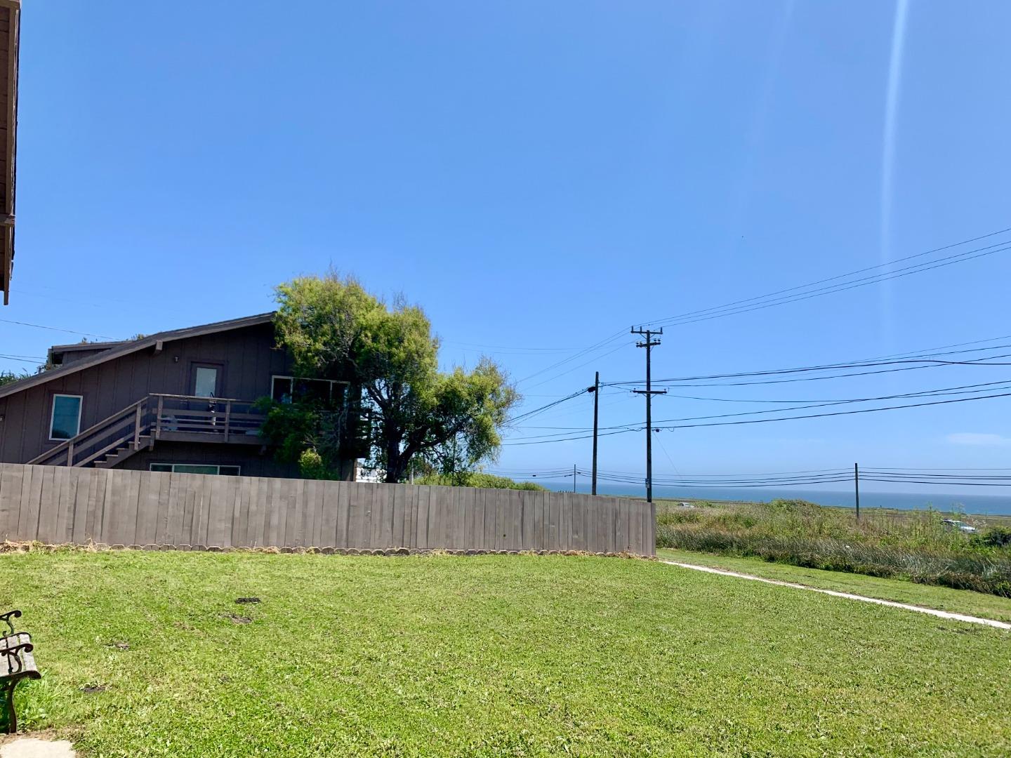 Detail Gallery Image 8 of 14 For 2 3rd Ave, Davenport,  CA 95017 - 2 Beds | 2 Baths