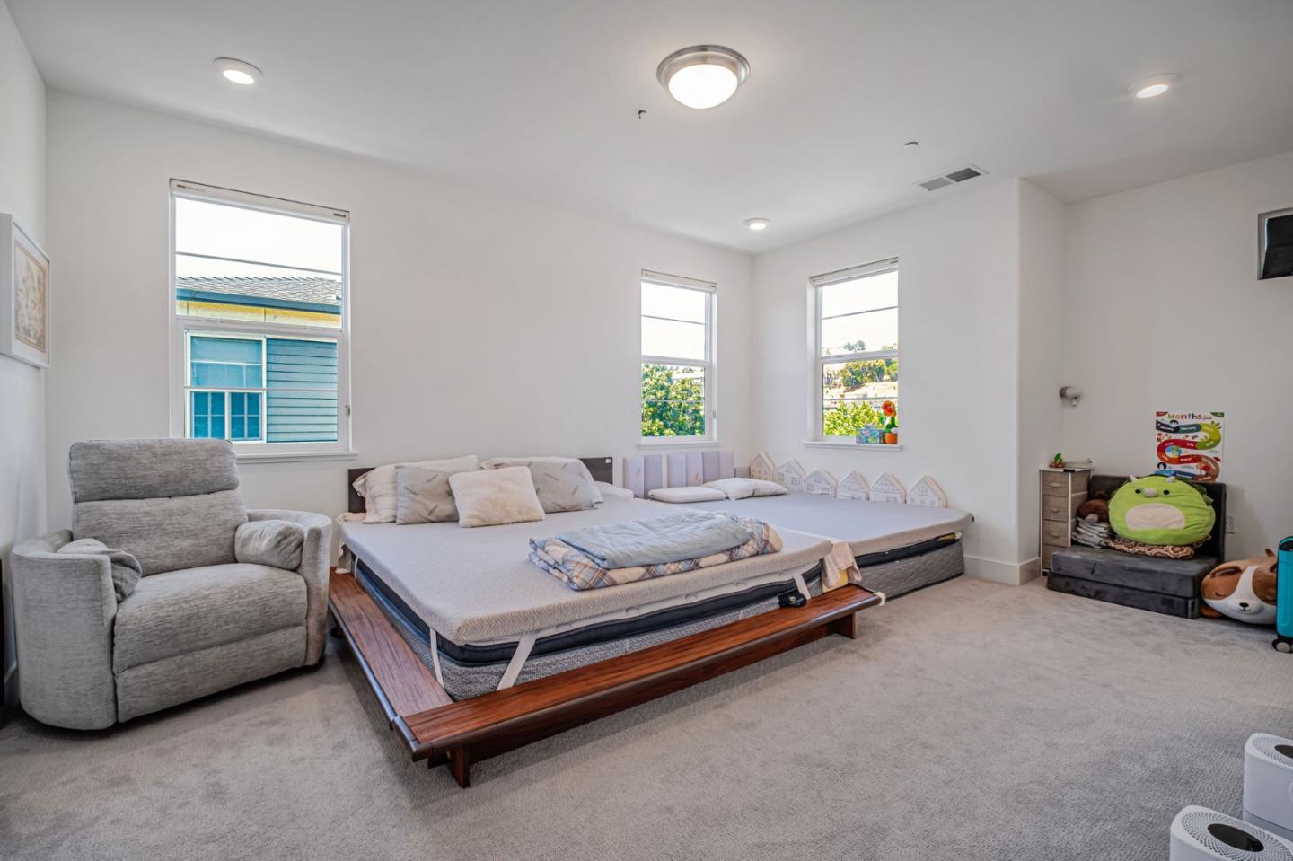 Detail Gallery Image 15 of 31 For 29464 Urbia Way, Hayward,  CA 94544 - 2 Beds | 2 Baths