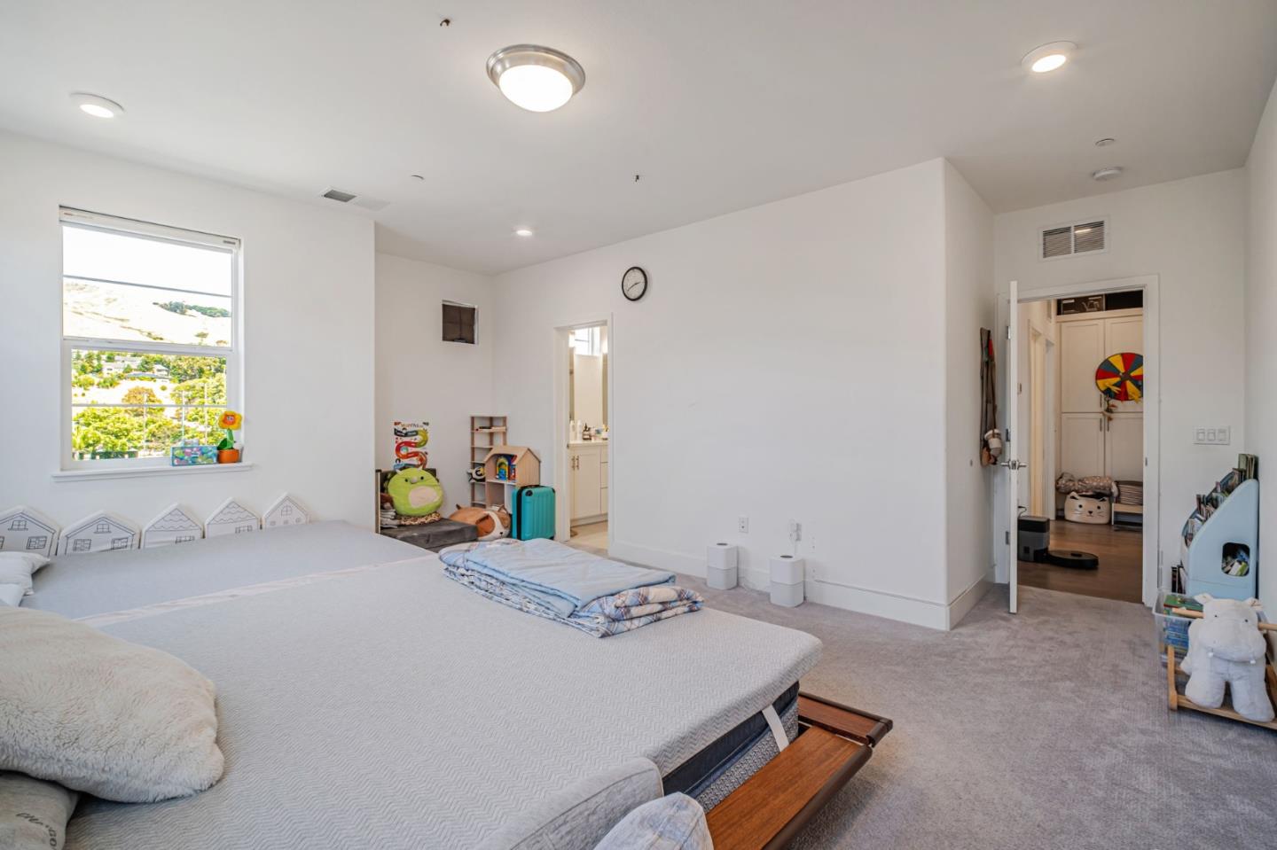Detail Gallery Image 17 of 31 For 29464 Urbia Way, Hayward,  CA 94544 - 2 Beds | 2 Baths