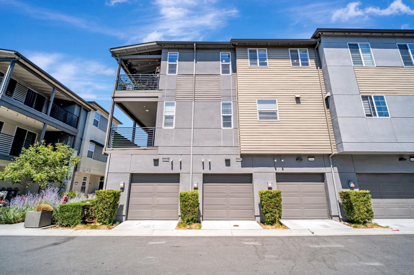 Detail Gallery Image 25 of 31 For 29464 Urbia Way, Hayward,  CA 94544 - 2 Beds | 2 Baths