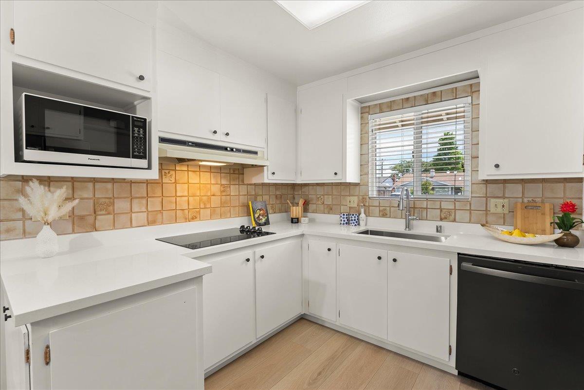 Detail Gallery Image 12 of 35 For 897 Loyalton Dr, Campbell,  CA 95008 - 3 Beds | 2 Baths
