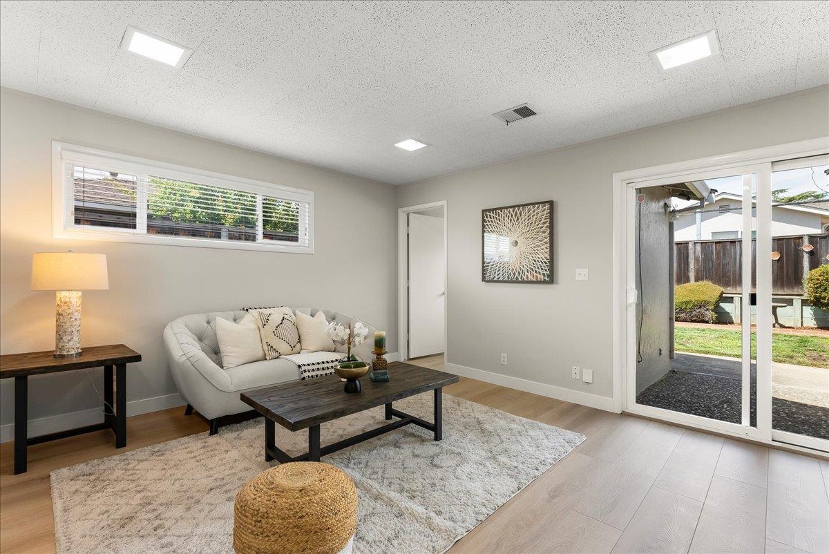 Detail Gallery Image 18 of 35 For 897 Loyalton Dr, Campbell,  CA 95008 - 3 Beds | 2 Baths