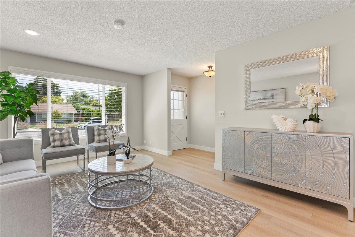Detail Gallery Image 5 of 35 For 897 Loyalton Dr, Campbell,  CA 95008 - 3 Beds | 2 Baths