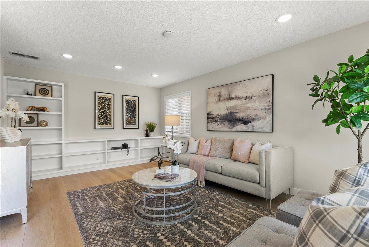 Detail Gallery Image 6 of 35 For 897 Loyalton Dr, Campbell,  CA 95008 - 3 Beds | 2 Baths
