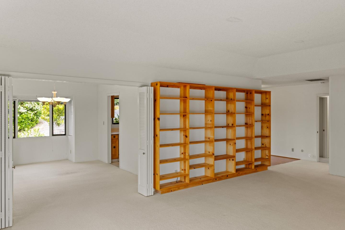 Detail Gallery Image 12 of 36 For 254 Del Mesa, Carmel,  CA 93923 - 2 Beds | 2 Baths