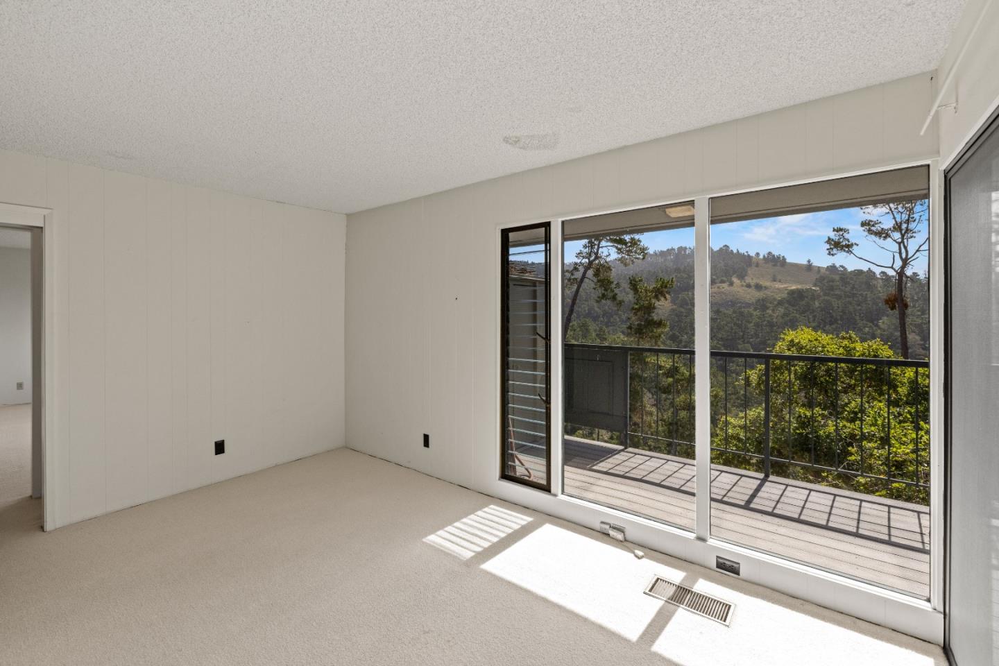 Detail Gallery Image 15 of 36 For 254 Del Mesa, Carmel,  CA 93923 - 2 Beds | 2 Baths