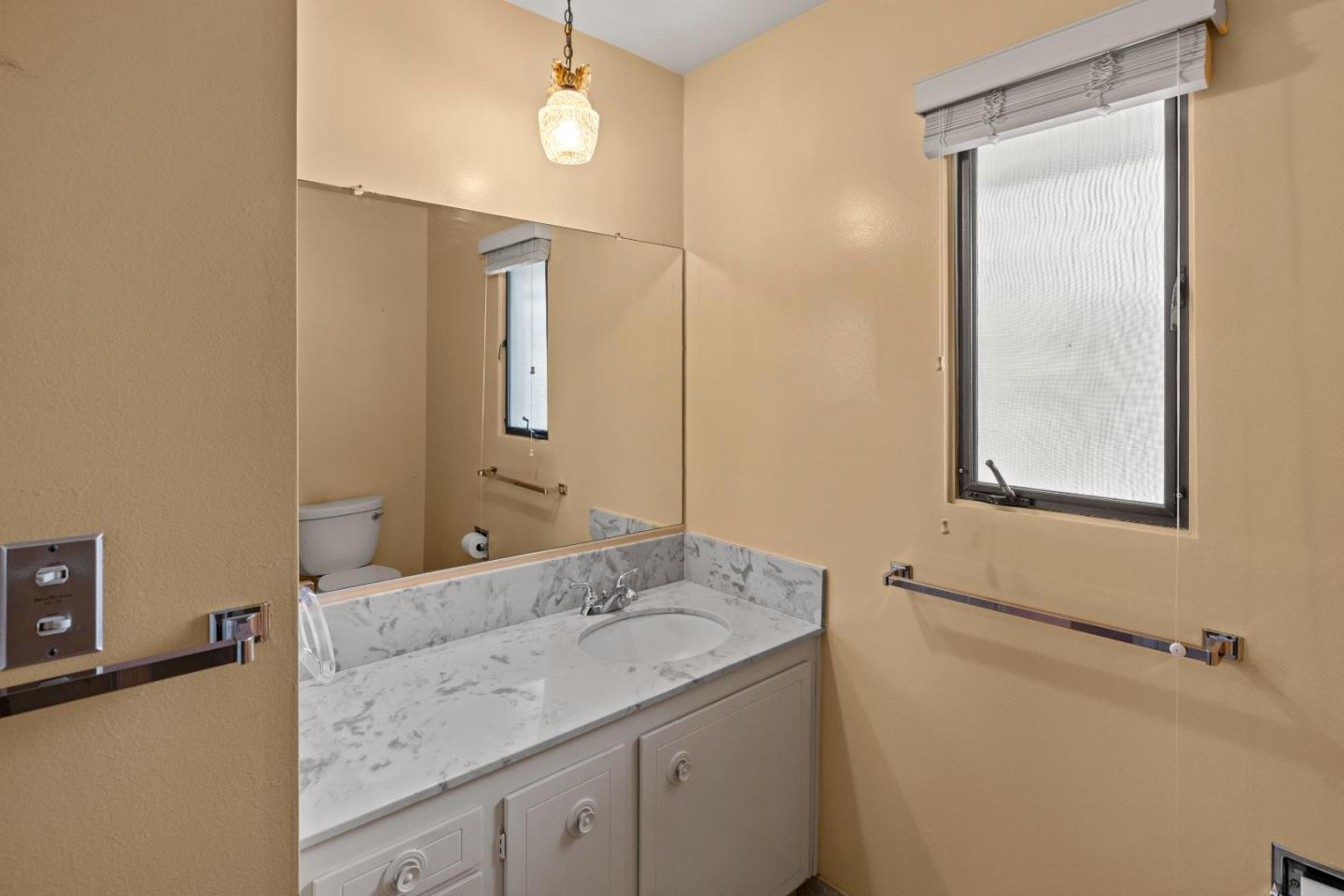 Detail Gallery Image 17 of 36 For 254 Del Mesa, Carmel,  CA 93923 - 2 Beds | 2 Baths