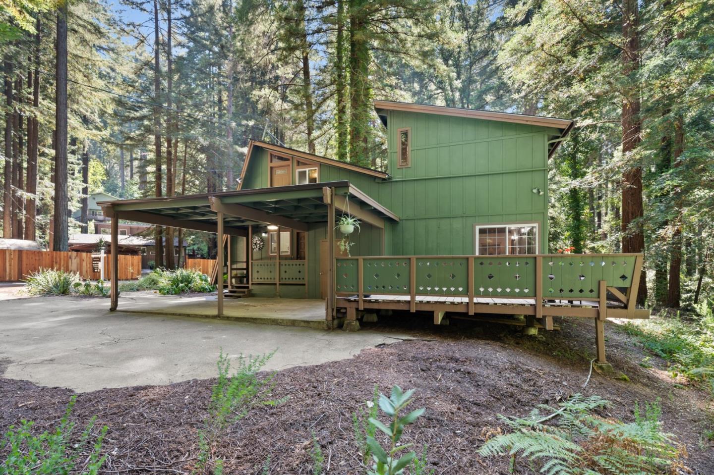 Detail Gallery Image 9 of 46 For 1666 Creek Dr, Felton,  CA 95018 - 4 Beds | 2/1 Baths