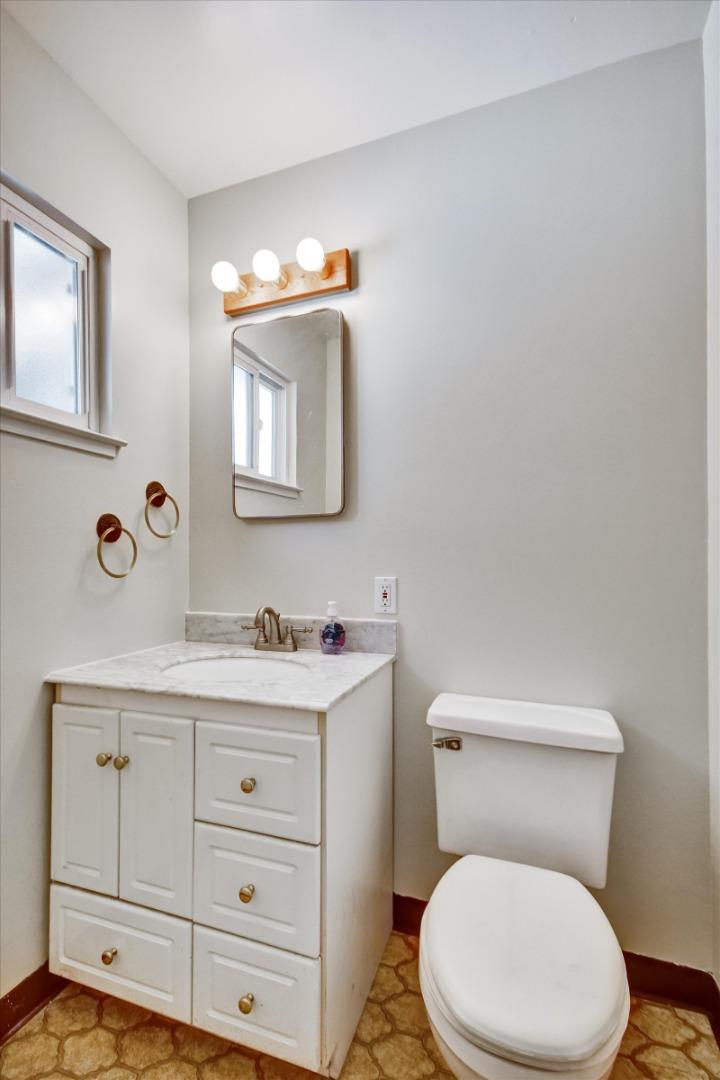 Detail Gallery Image 14 of 35 For 1543 Willowbrook Dr, San Jose,  CA 95118 - 4 Beds | 2/1 Baths