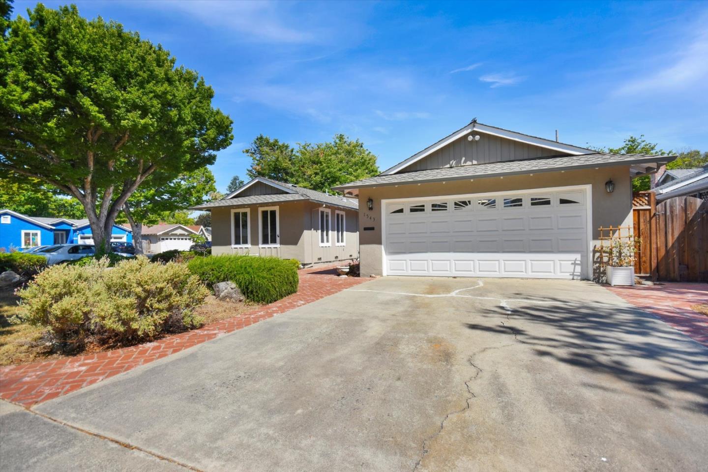 Detail Gallery Image 2 of 35 For 1543 Willowbrook Dr, San Jose,  CA 95118 - 4 Beds | 2/1 Baths