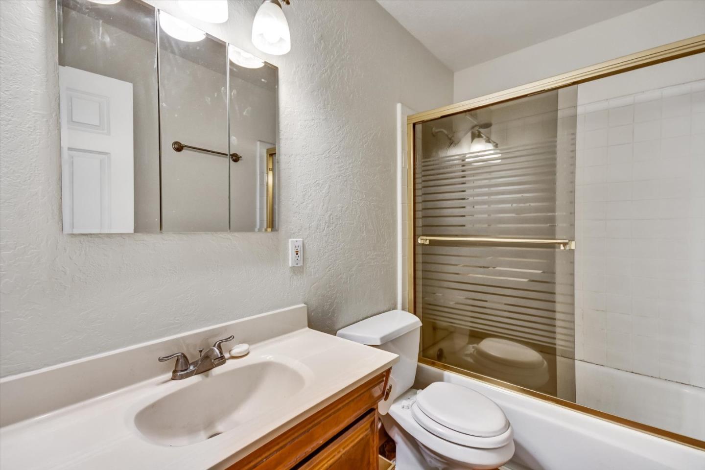 Detail Gallery Image 22 of 35 For 1543 Willowbrook Dr, San Jose,  CA 95118 - 4 Beds | 2/1 Baths