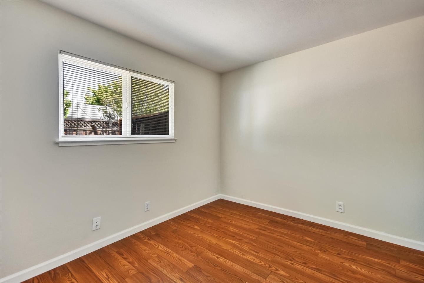 Detail Gallery Image 23 of 35 For 1543 Willowbrook Dr, San Jose,  CA 95118 - 4 Beds | 2/1 Baths