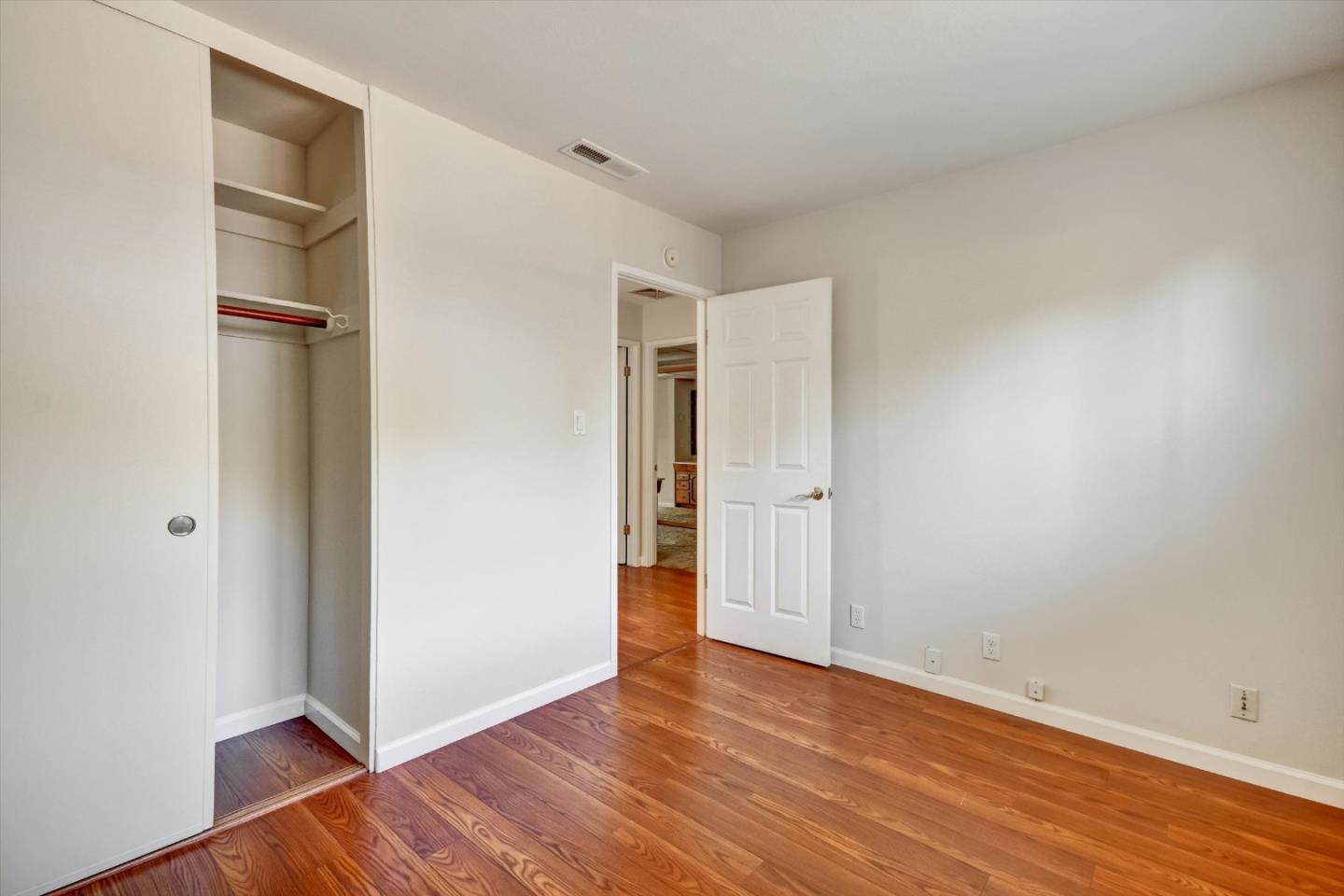 Detail Gallery Image 24 of 35 For 1543 Willowbrook Dr, San Jose,  CA 95118 - 4 Beds | 2/1 Baths