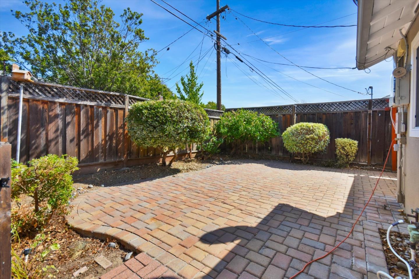 Detail Gallery Image 29 of 35 For 1543 Willowbrook Dr, San Jose,  CA 95118 - 4 Beds | 2/1 Baths
