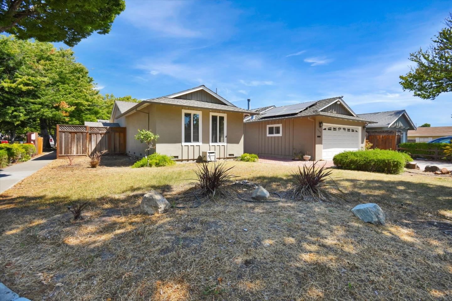 Detail Gallery Image 3 of 35 For 1543 Willowbrook Dr, San Jose,  CA 95118 - 4 Beds | 2/1 Baths