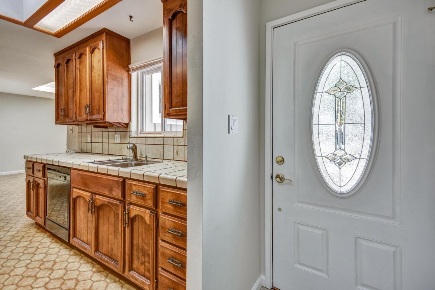 Detail Gallery Image 5 of 35 For 1543 Willowbrook Dr, San Jose,  CA 95118 - 4 Beds | 2/1 Baths