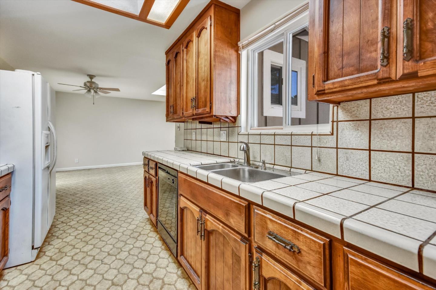 Detail Gallery Image 6 of 35 For 1543 Willowbrook Dr, San Jose,  CA 95118 - 4 Beds | 2/1 Baths