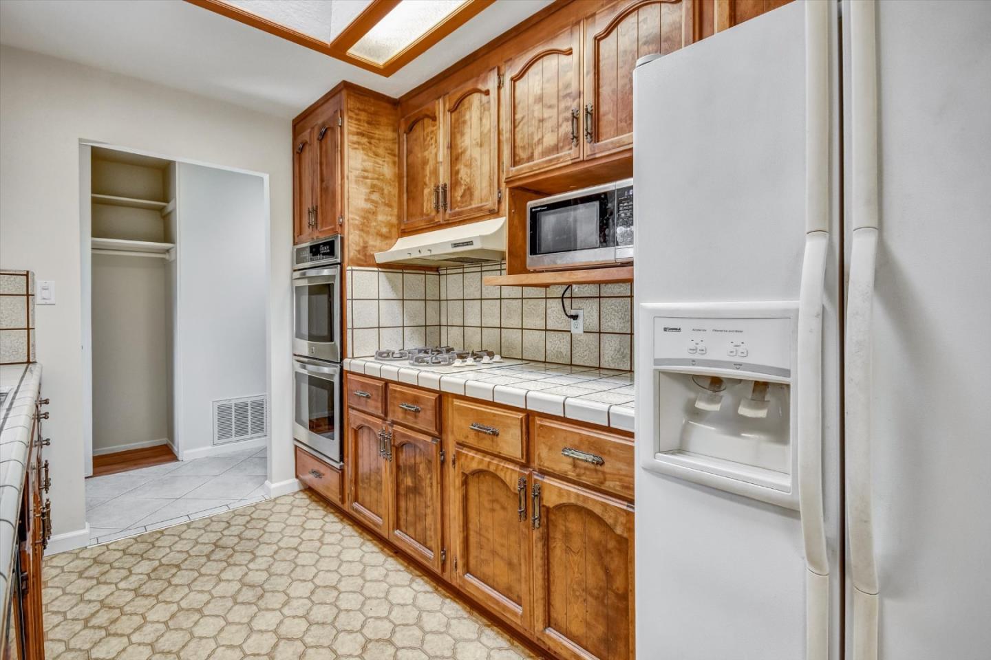 Detail Gallery Image 7 of 35 For 1543 Willowbrook Dr, San Jose,  CA 95118 - 4 Beds | 2/1 Baths